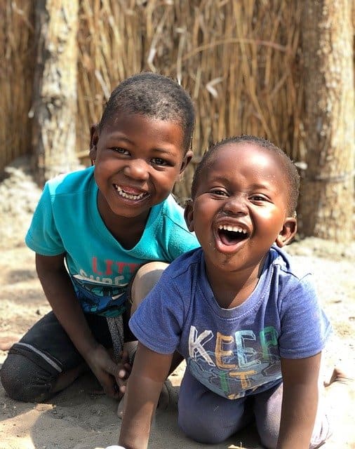afrika kinder lachen