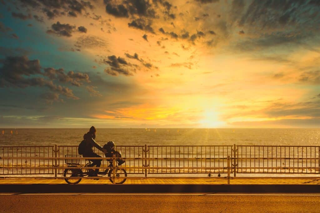 Weltentdecker Radreise 2022 radfahrer im sonnenschein